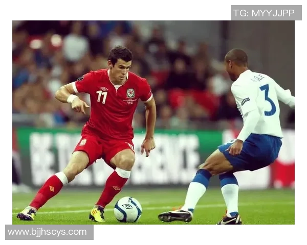 足球明星欧奇儿的传奇之路与球场背后的故事揭秘